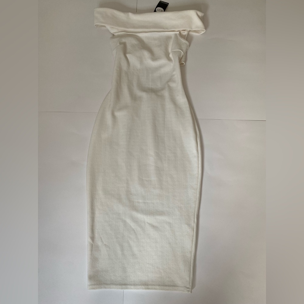 Boohoo Ivory Open Back Bardot Off Shoulder Midi Dress-US 6/UK 10